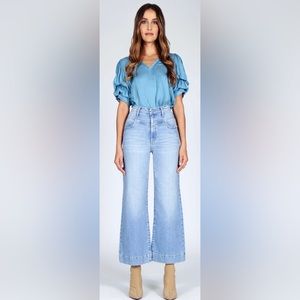 Black Orchid Emma Double Yoke Wide-Leg Crop Jeans